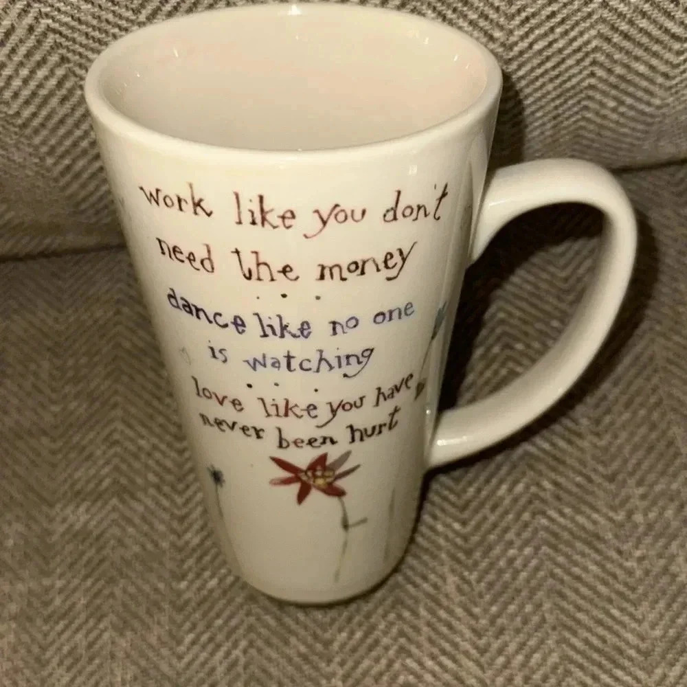 VTG Natural Life Multi-Colored Robbin Rawlings Graphic Coffee Mug Cup
